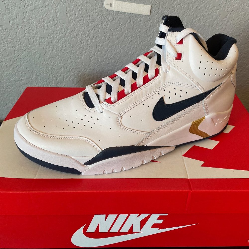 Brand New - still in box - Nike Air Flight Lite Mid